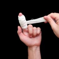 Что значит порезать палец на руке